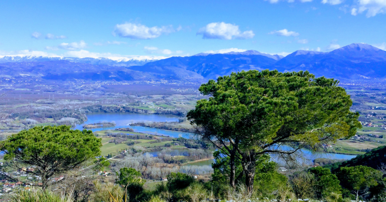 Foto panoramica di Monte Castellone