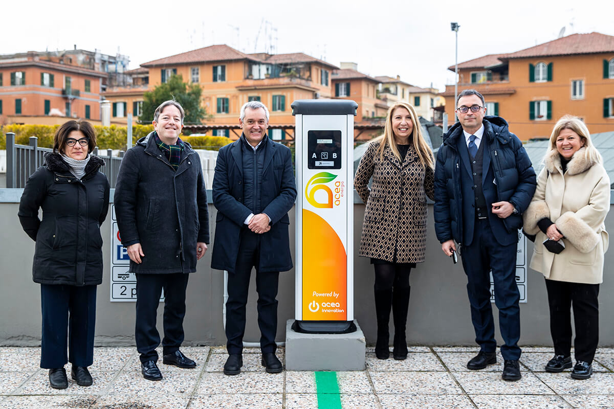Acea Innovation has completed the installation of two charging stations for electric vehicles the Cristo Re Foundation