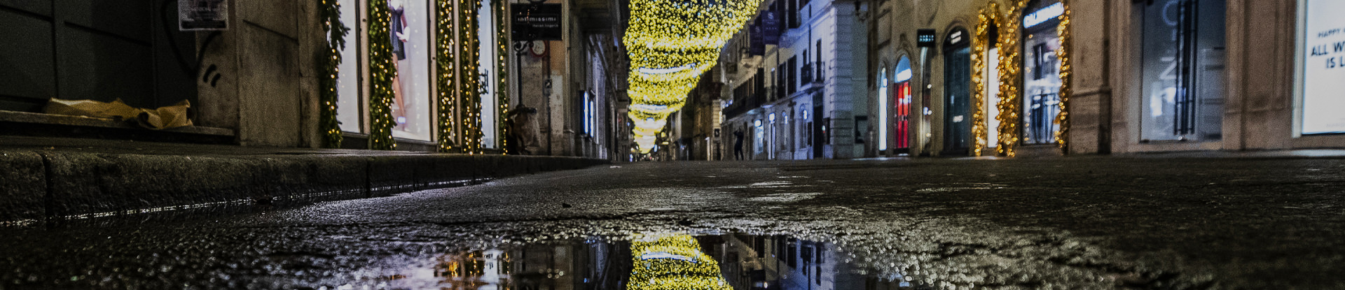 Le luminarie di natale di via del corso di Roma by light Acea