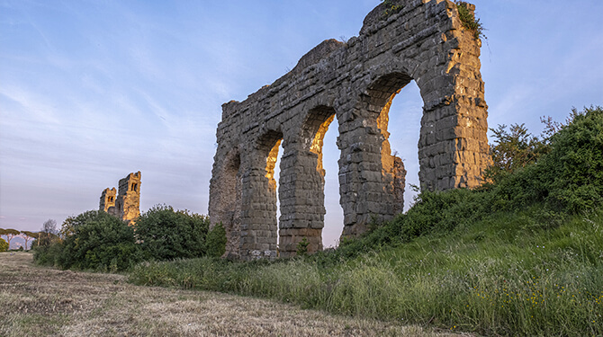 Rovine di acquedotti romani ancora esistenti oggi