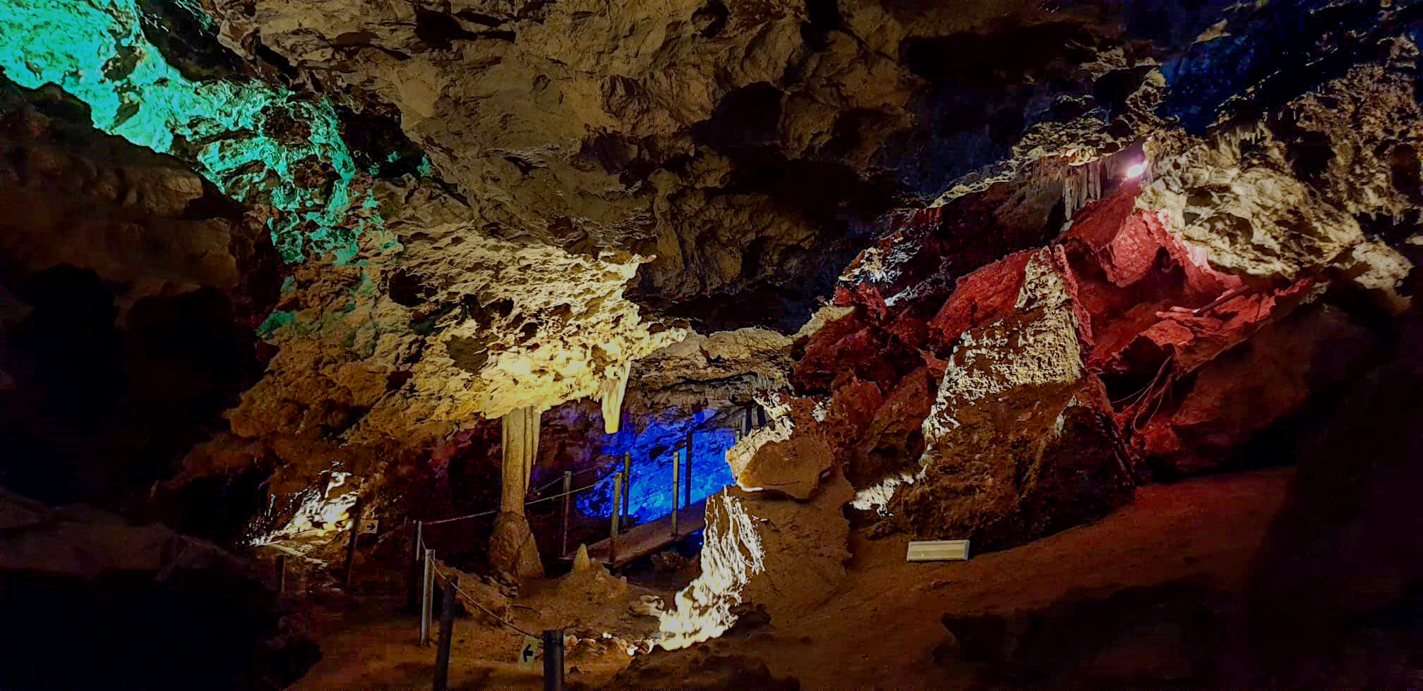 Grotte del Pertuso, dove si trova un impianto di captazione Acea